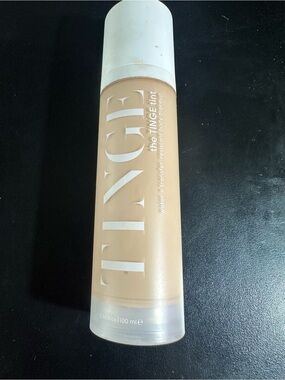 The Tint Lightweight Liquid Makeup - medium to warm new